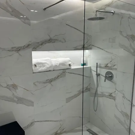 7 Floor Luxury Apartment Tirana