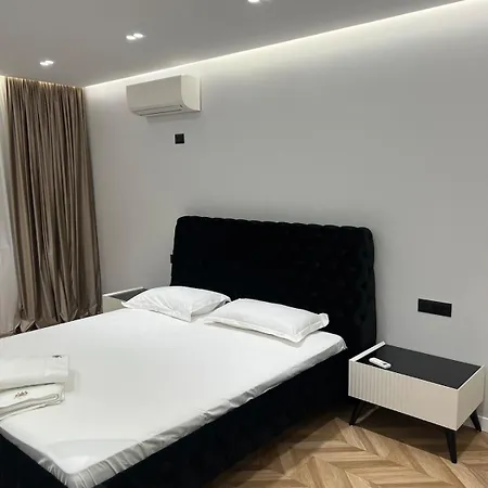 7 Floor Luxury * Τίρανα