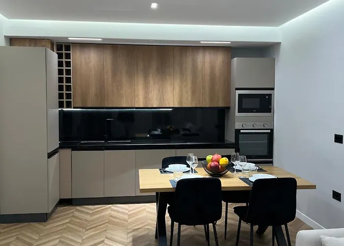 7 Floor Luxury