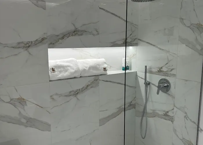 7 Floor Luxury Appartement Tirana